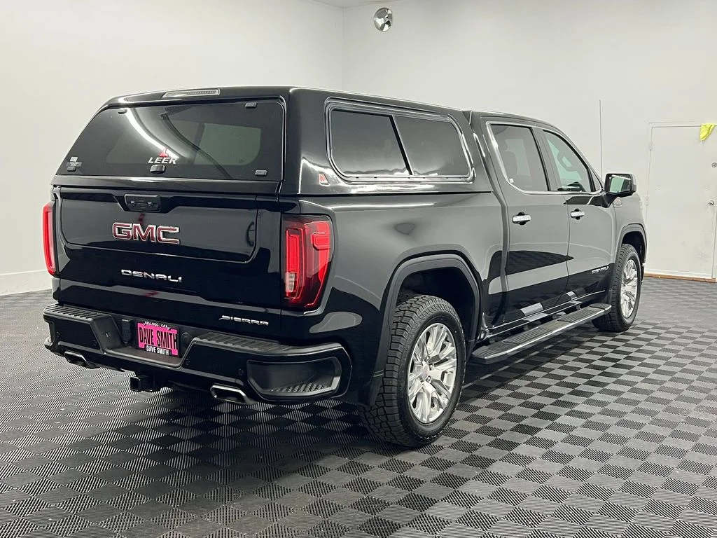 Used 2023 Onyx Black GMC Denali image 9