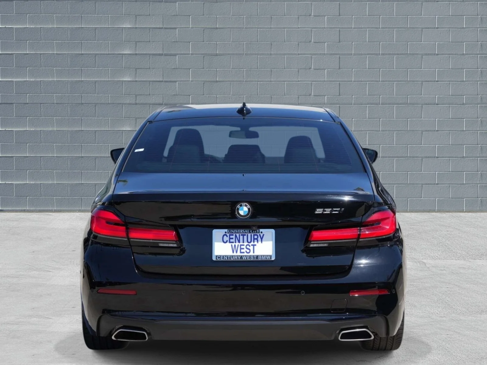 Used 2023 Jet Black BMW 530i Sedan image 4