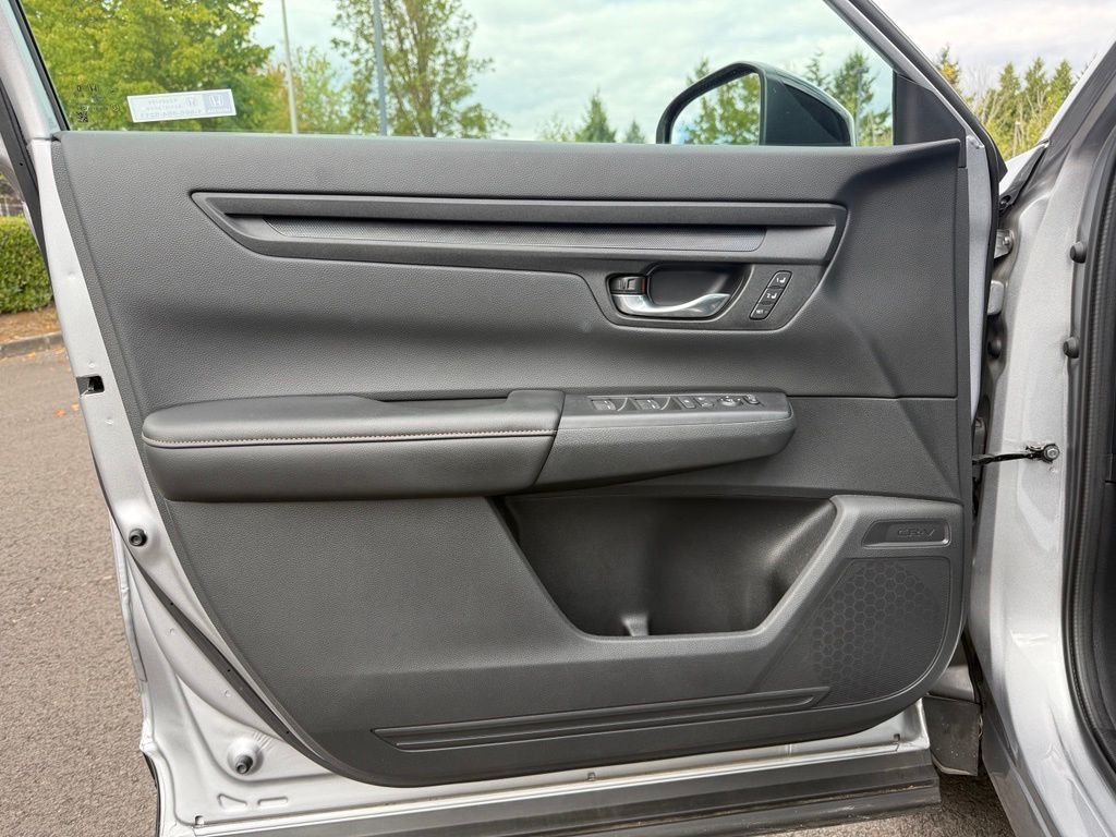 Used 2026 Solar Silver Metallic Honda Sport-L image 18