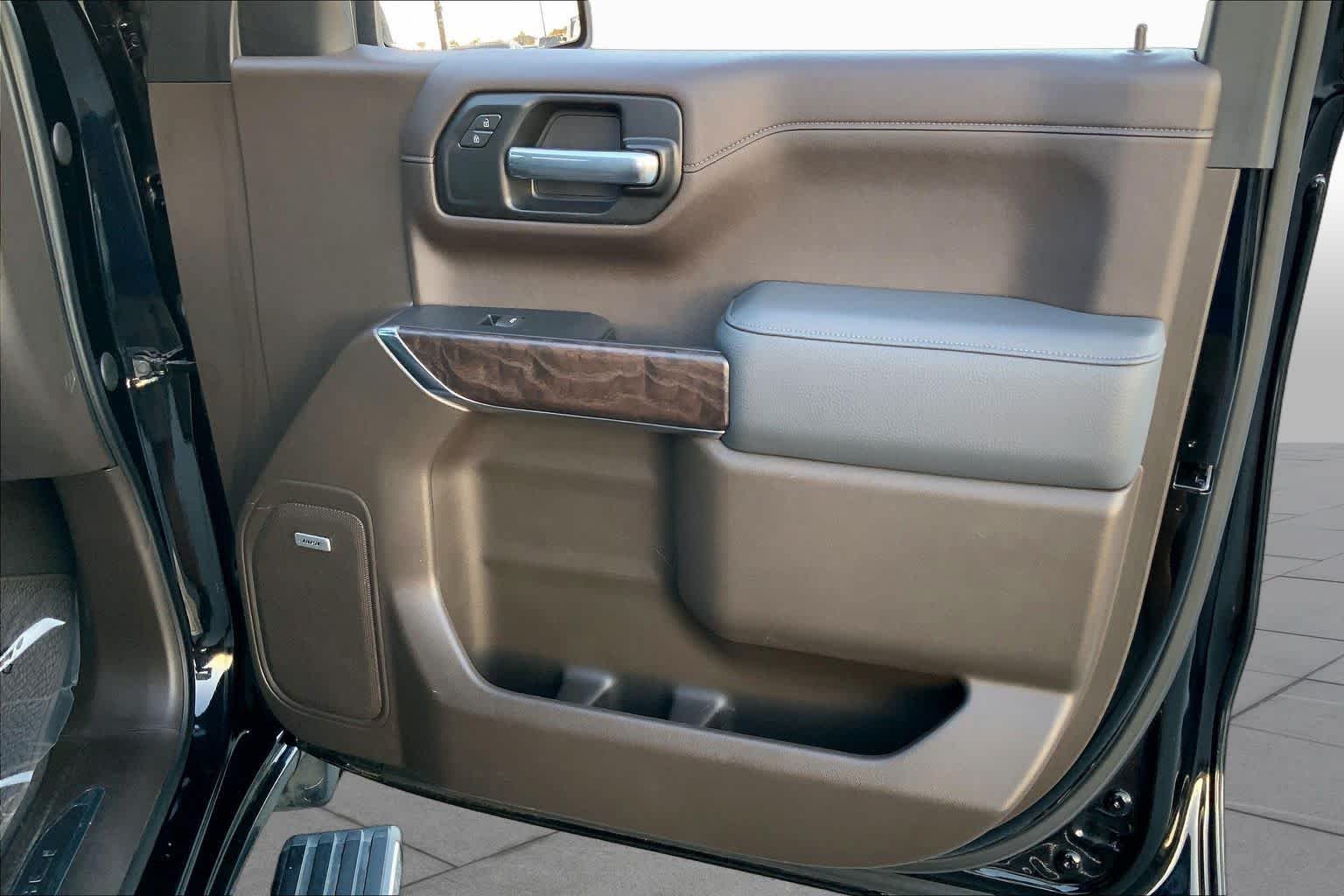 Used 2021 Onyx Black GMC Denali image 22