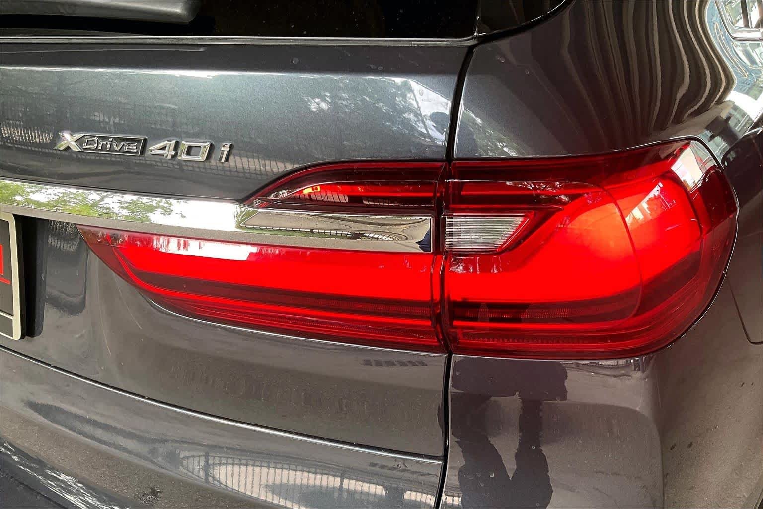 Used 2021 Arctic Grey Metallic BMW xDrive40i image 29