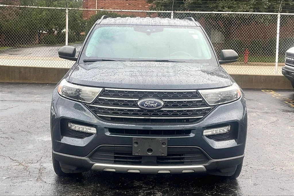 Used 2024 Blue Metallic Ford XLT image 2