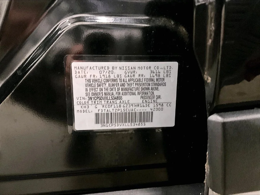 Used 2020 Black Nissan SR image 19