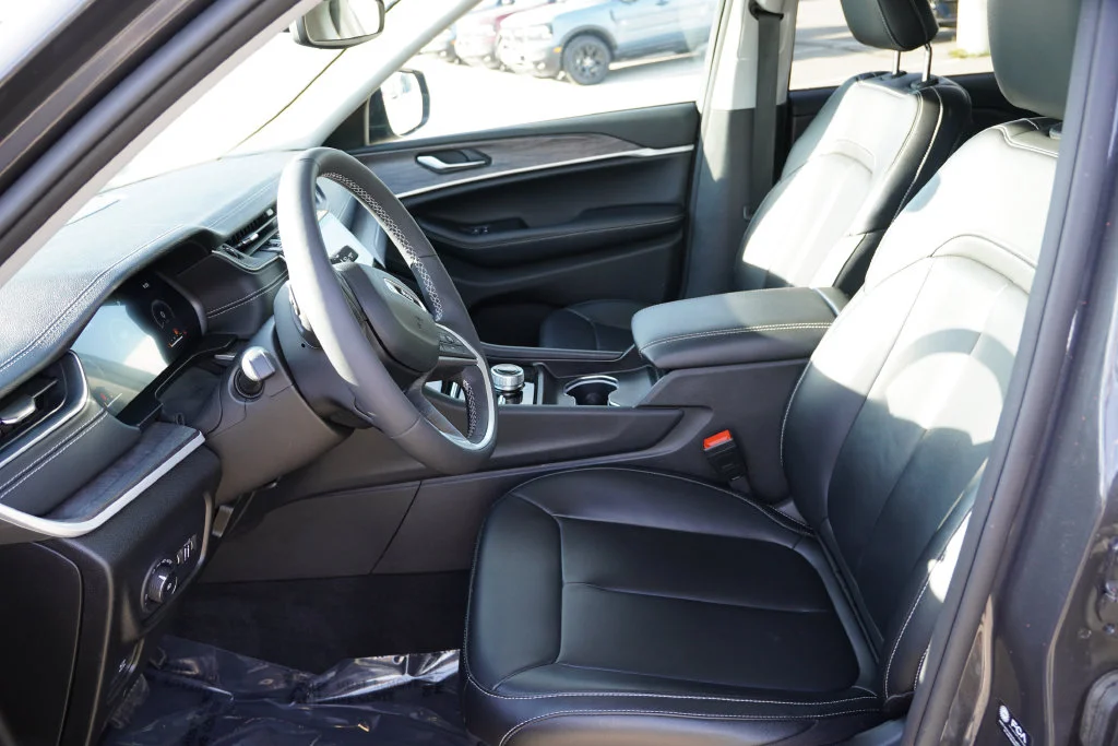 Certified Used 2023 Gray Jeep Limited image 15