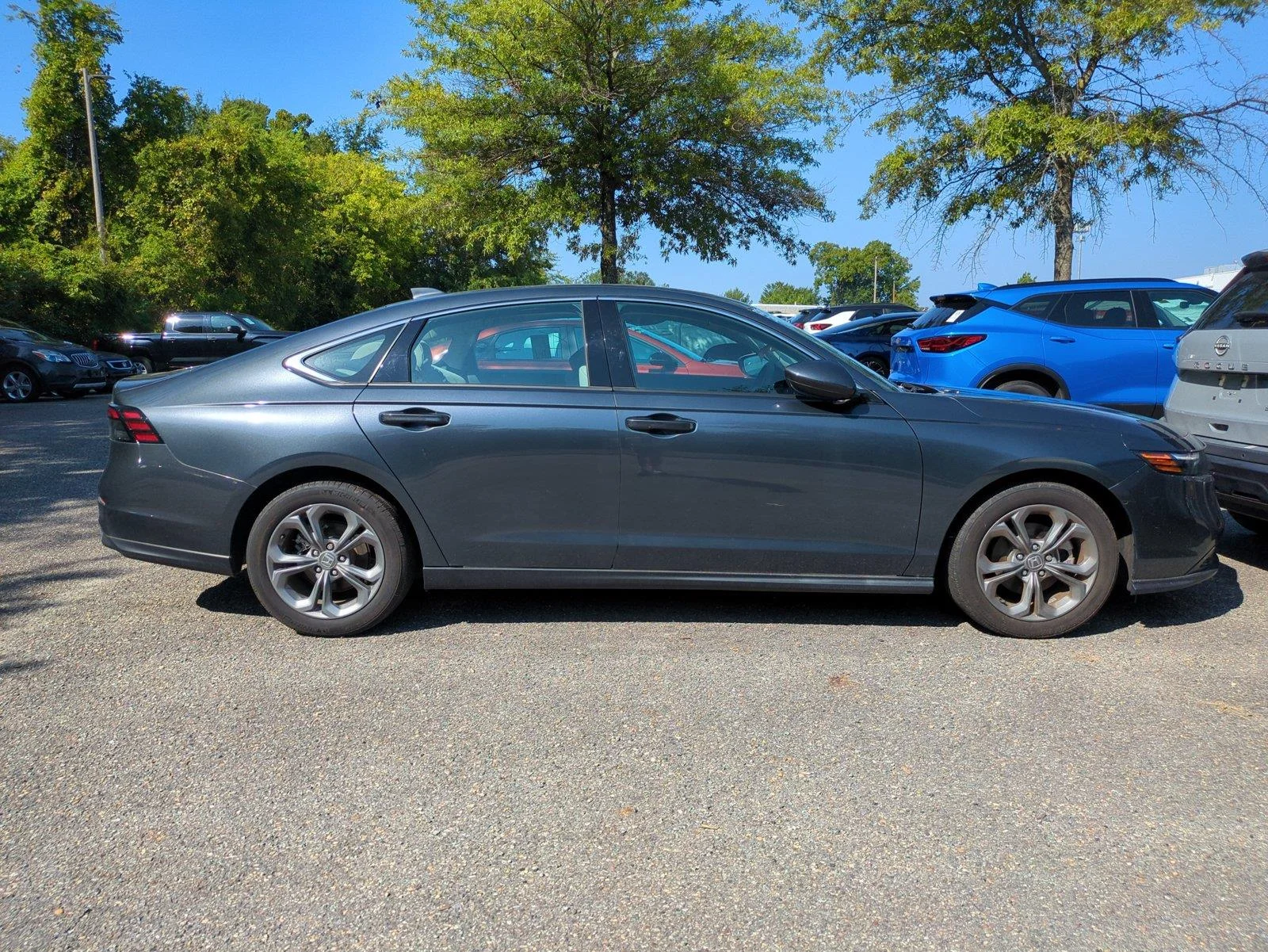 Used 2024 Meteorite Gray Metallic Honda EX image 3