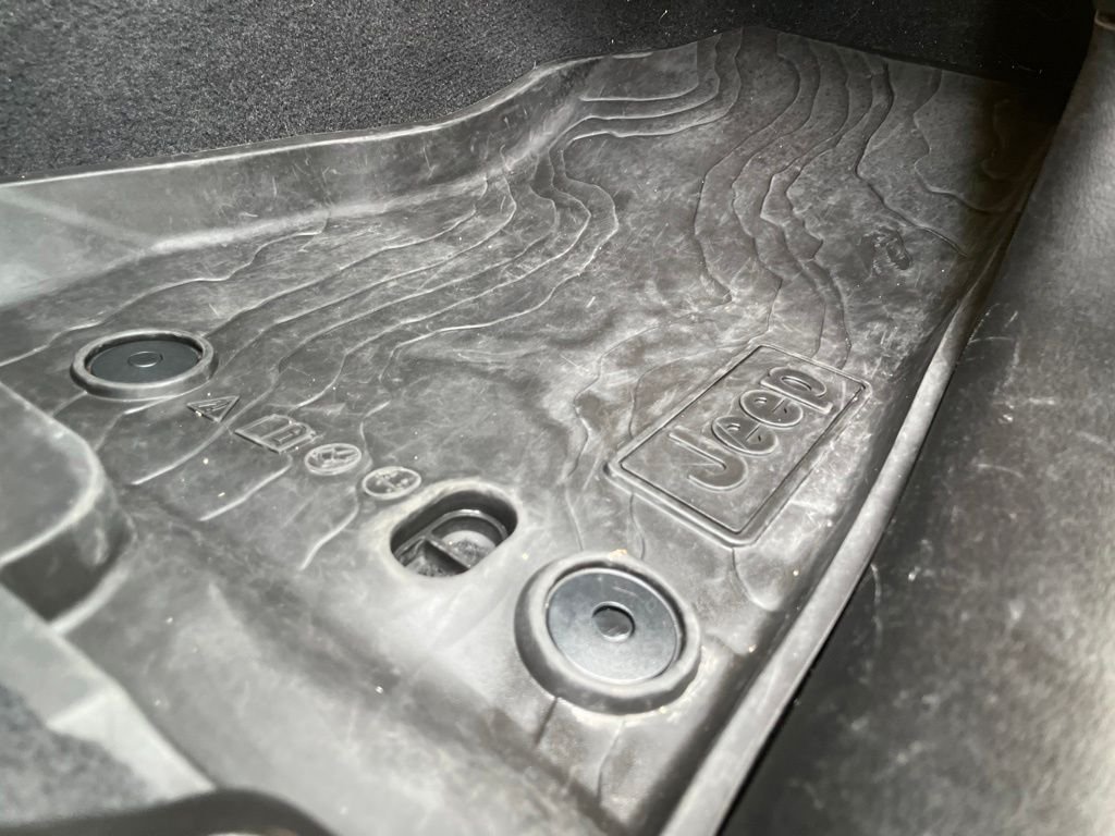 Used 2023 High Velocity Clearcoat Jeep Rubicon image 48