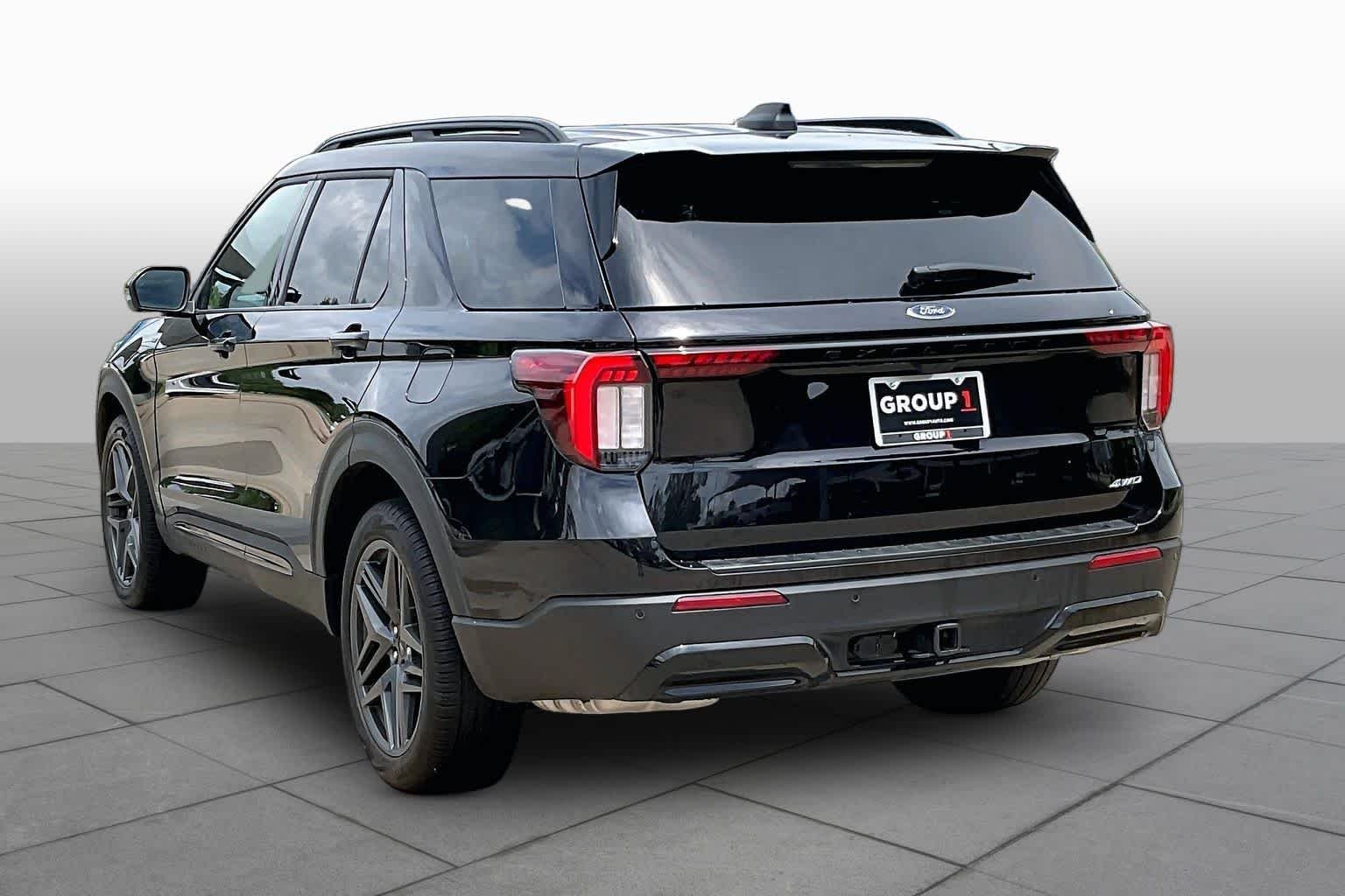 Used 2025 Agate Black Ford ST-Line image 21