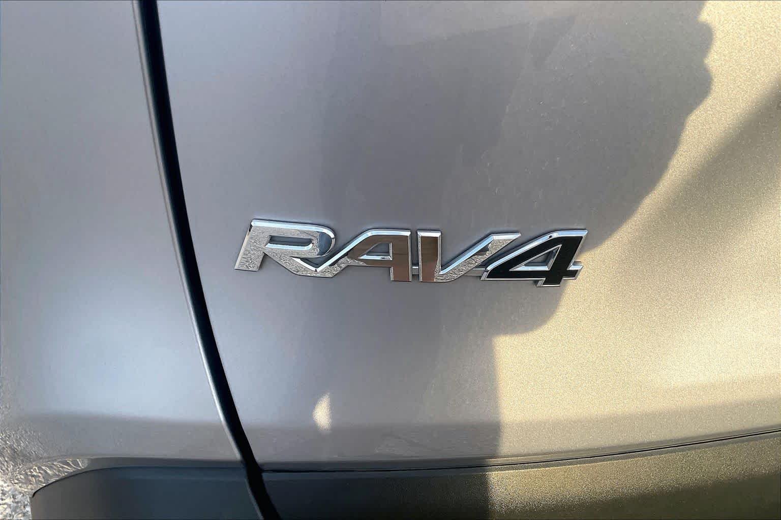 Used 2025 Silver Sky Metallic Toyota Hybrid LE image 29