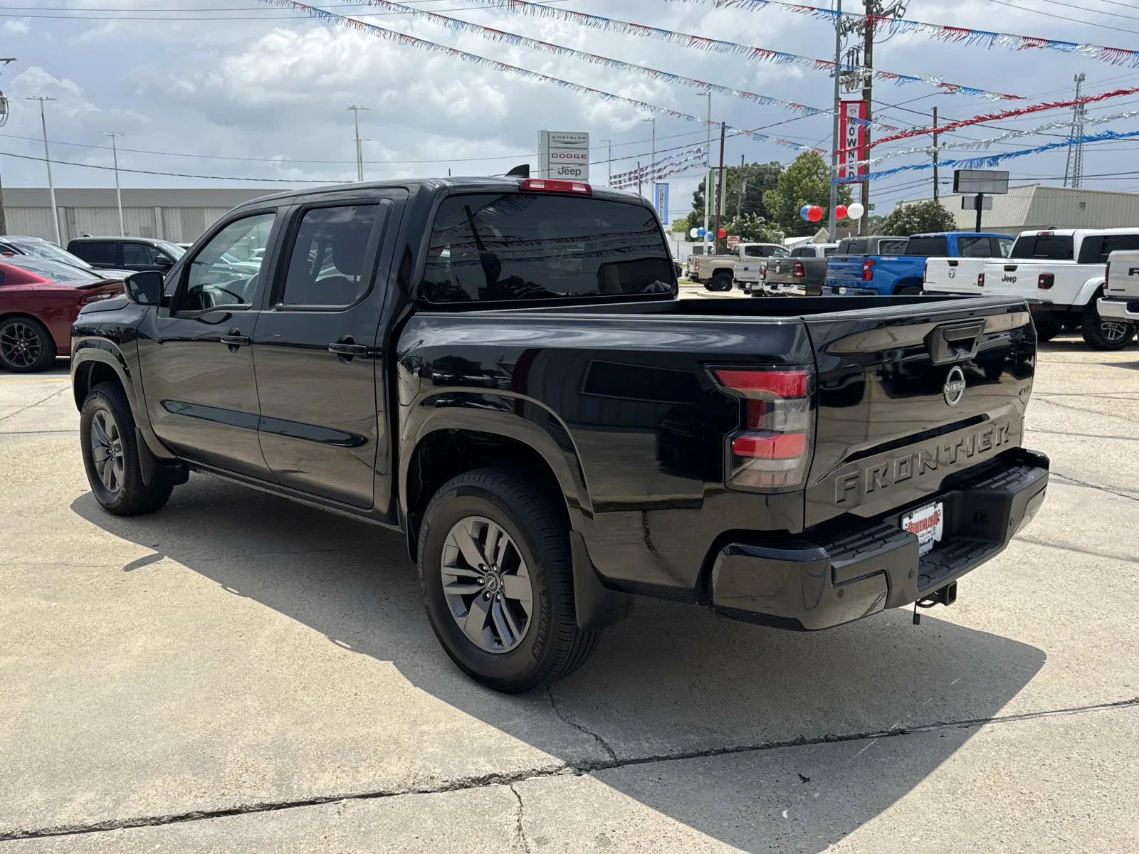 Used 2025 Super Black Nissan SV image 5