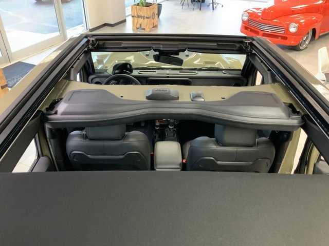 2025 Jeep Wrangler 4-Door Rubicon 392 Final Edition - Photo 13