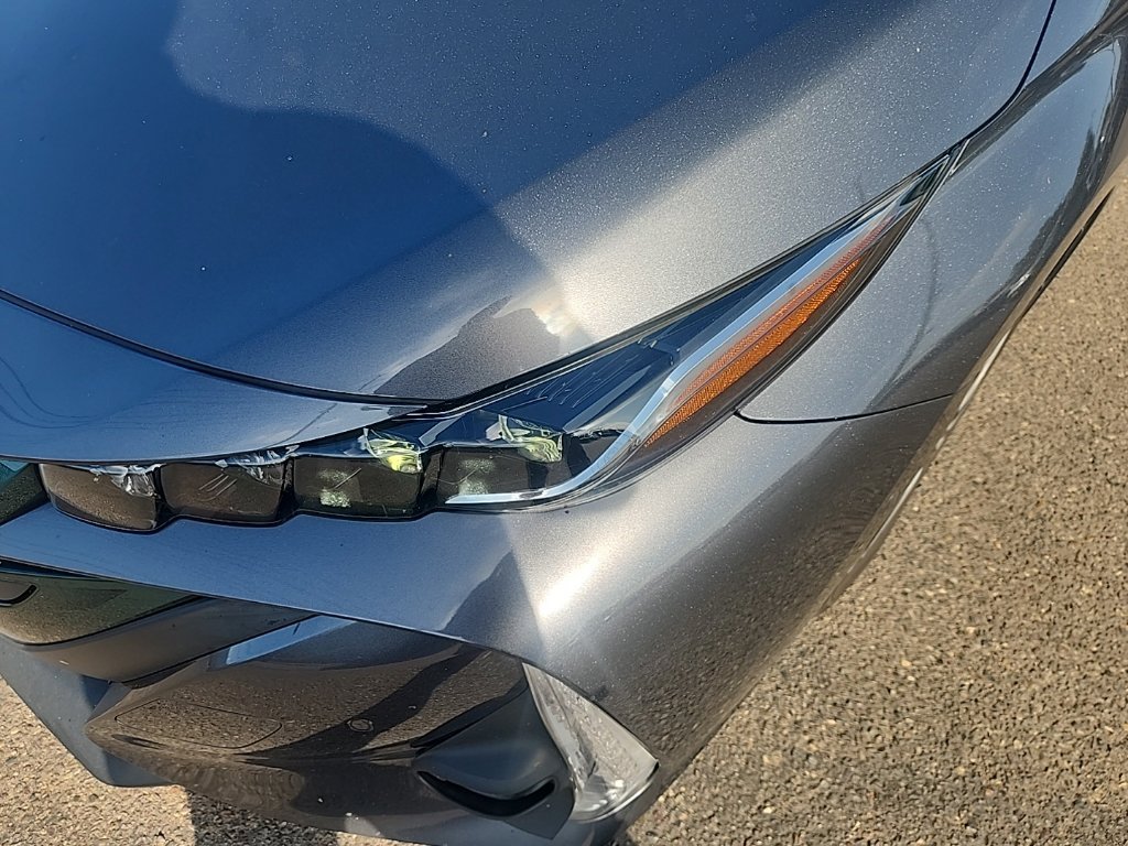 Used 2019 Magnetic Gray Metallic Toyota Advanced image 5