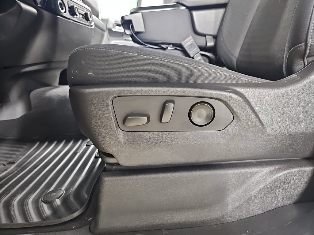 Used 2024 Sterling Gray Metallic Chevrolet LT (2FL) image 34