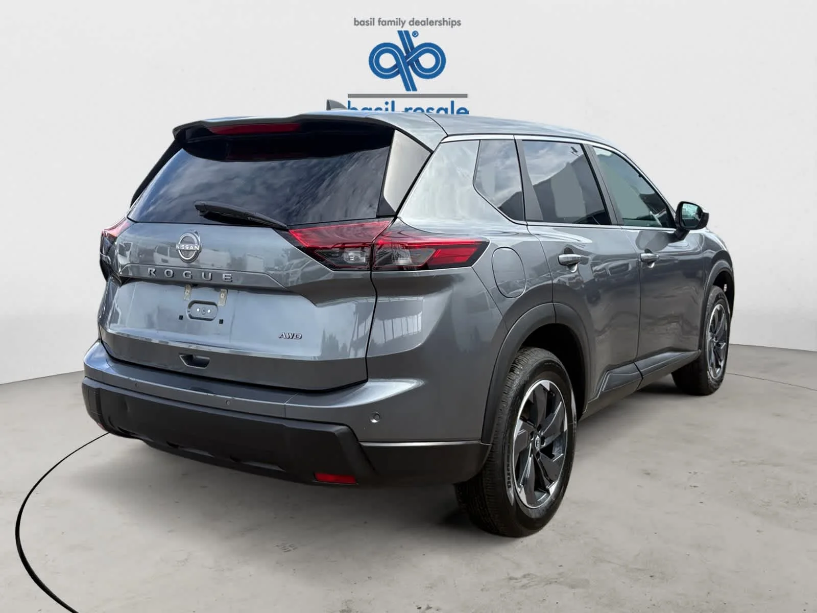 Used 2025 Gun Metallic Nissan SV image 5
