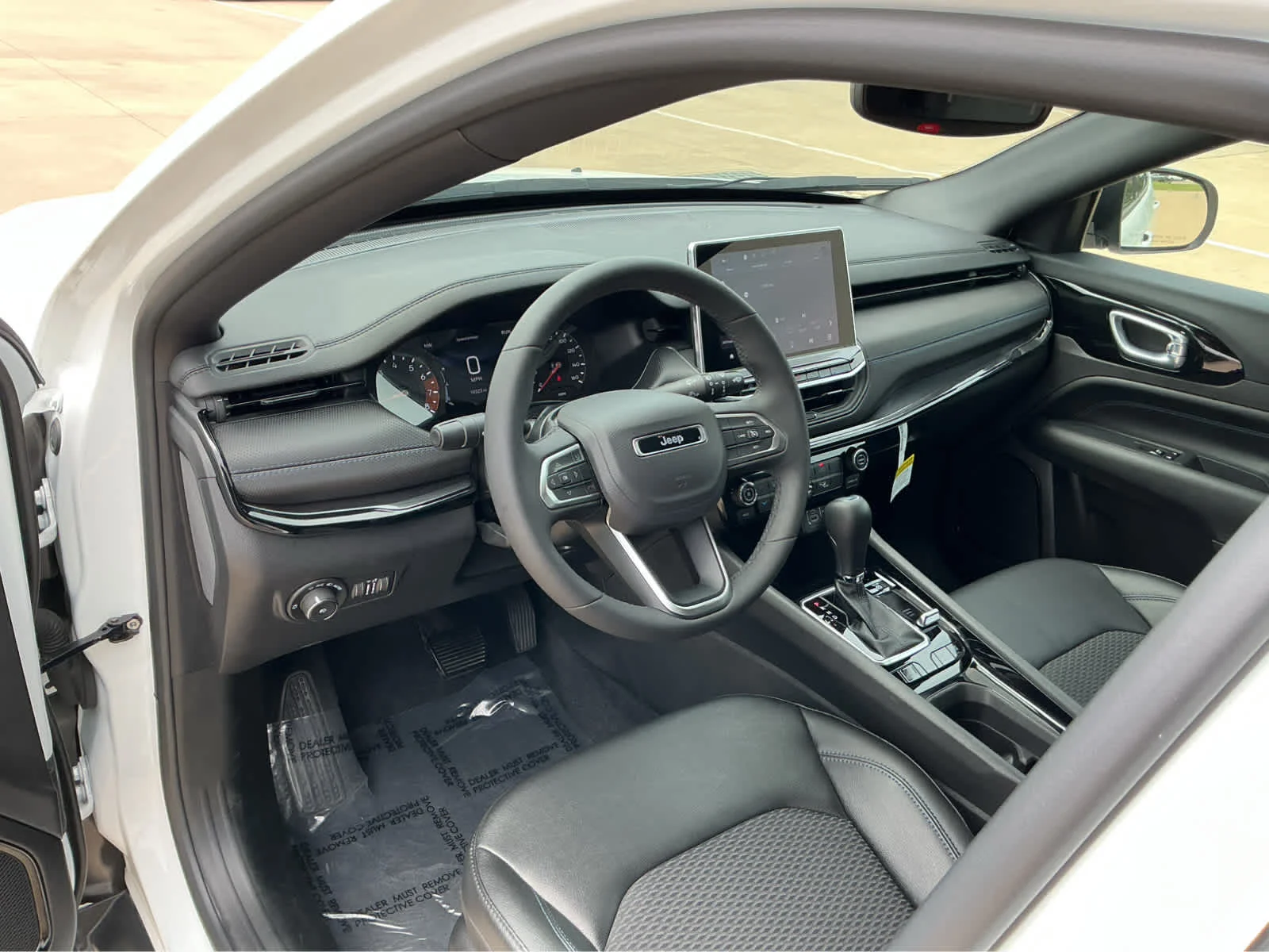 Certified Used 2025 Bright White Clearcoat Jeep Latitude image 13