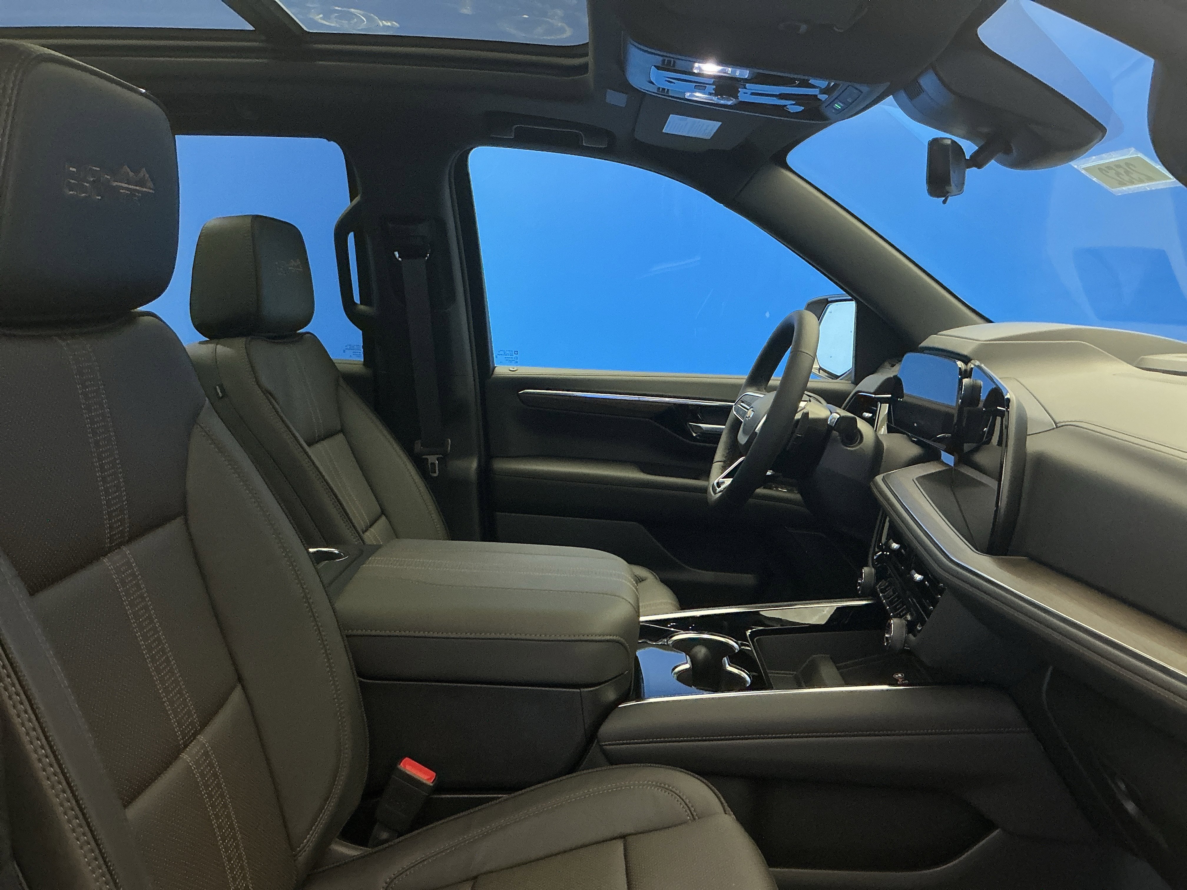 New 2026 Polar White Tricoat Chevrolet High Country image 27