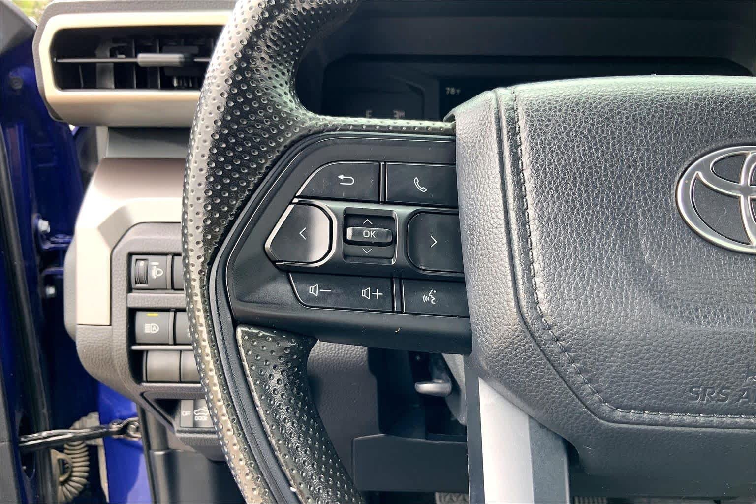 Used 2024 Blue Crush Metallic Toyota SR5 image 23