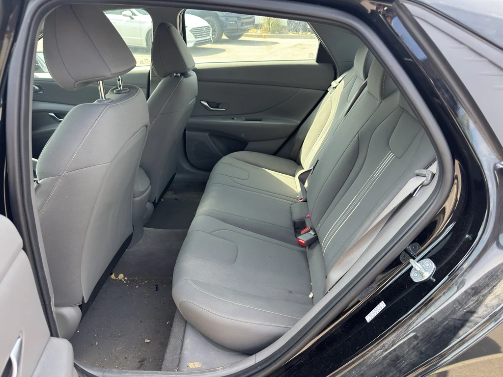 Used 2023 Onyx Black Hyundai SEL image 9