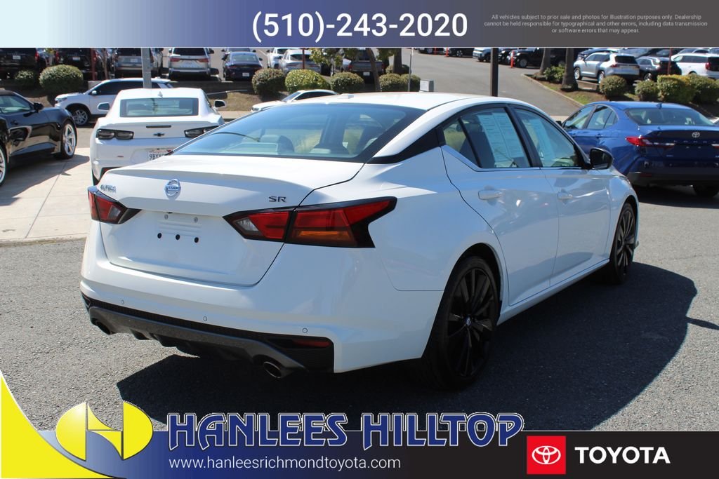 Used 2021 White Nissan 2.5 SR image 7