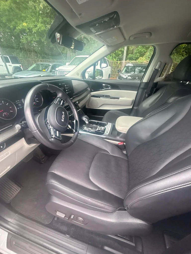 Used 2024 White Kia EX image 12