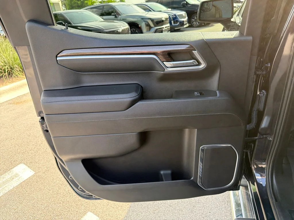 Used 2022 Gray Chevrolet LT image 36