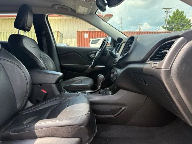 Used 2021 Blue Jeep Latitude Lux image 13