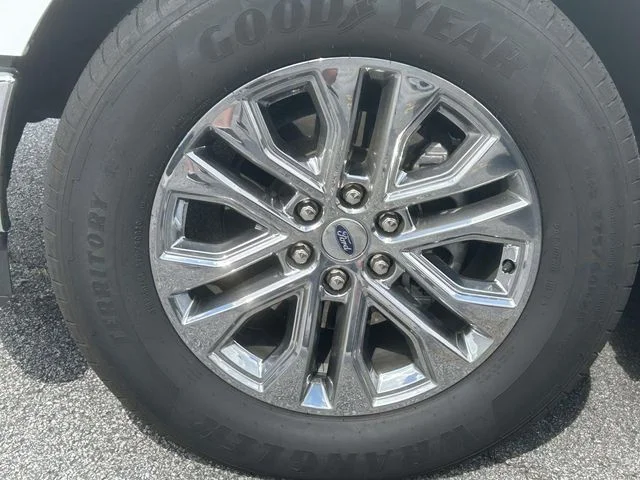 Certified Used 2025 White Ford XLT image 5