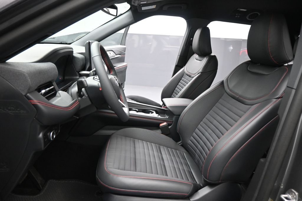 New 2026 Carbonized Gray Metallic Ford ST-Line image 9