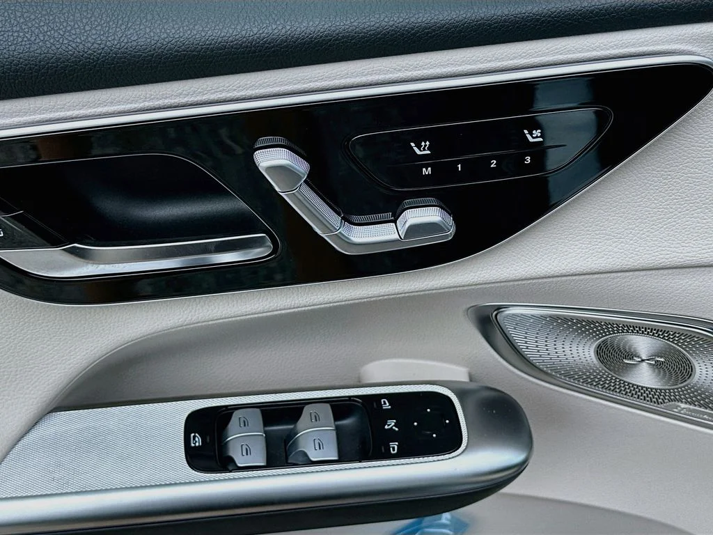 New 2026  Mercedes-Benz GLC 300 image 19