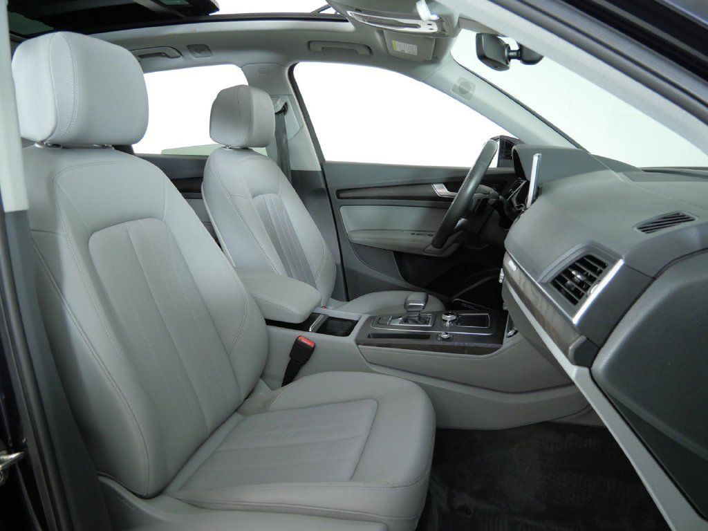 Used 2020 Blue Audi 45 Premium Plus image 21