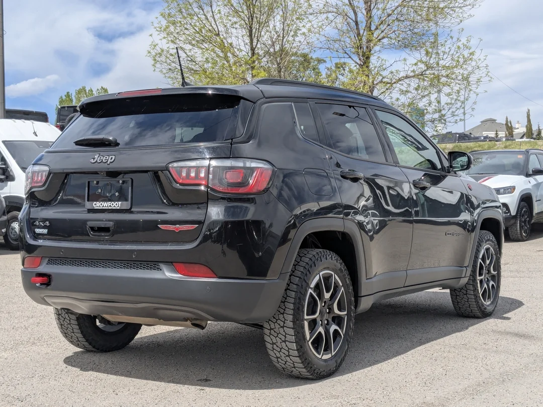 Certified Used 2024 Black Jeep Trailhawk - - 4x4 - Sun & Sound Group - Dual Pane Sunroof - Leather - NAV & More! image 8