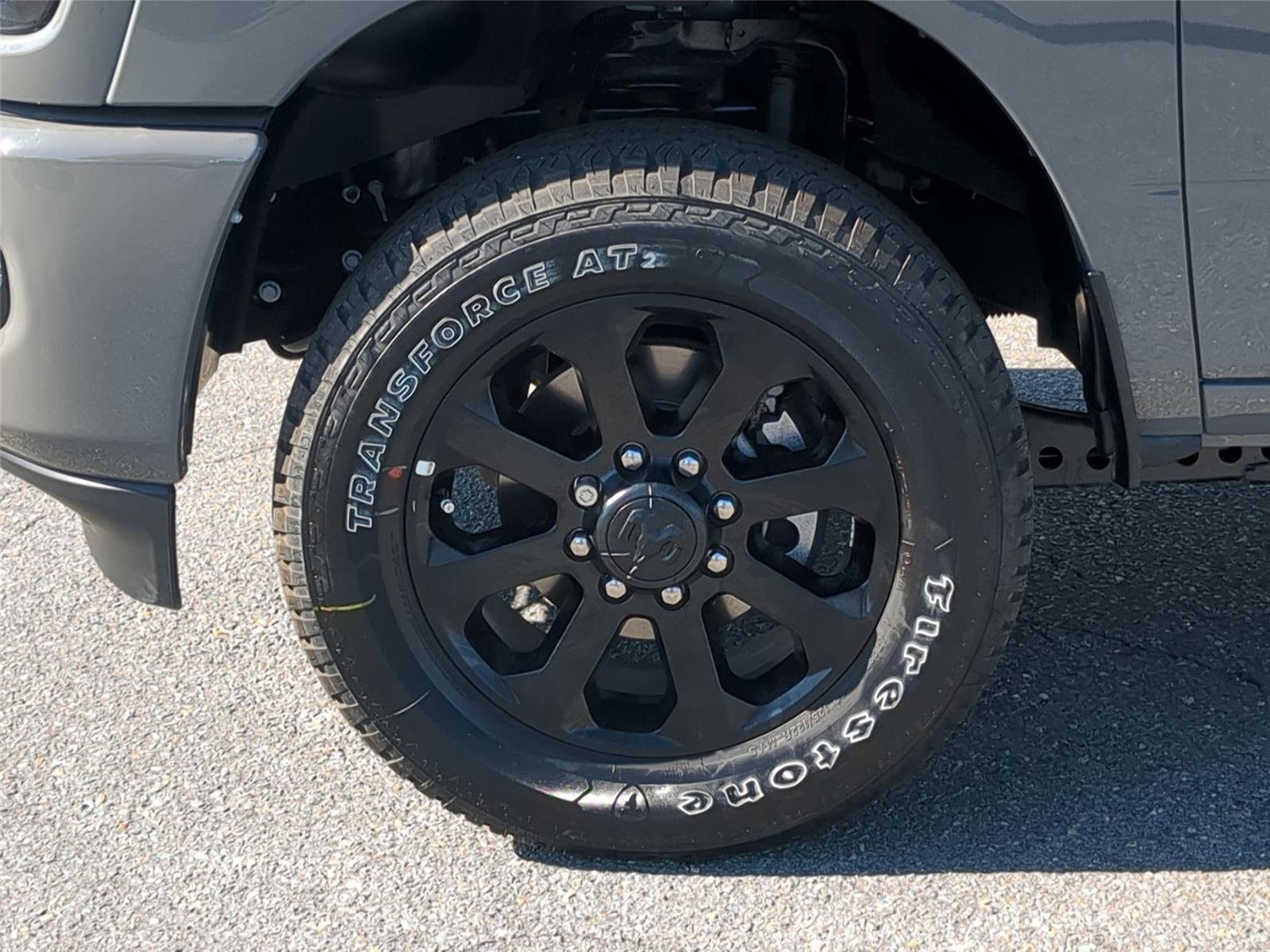 New 2026 Ceramic Gray Clear-Coat Exterior Paint RAM Laramie image 10