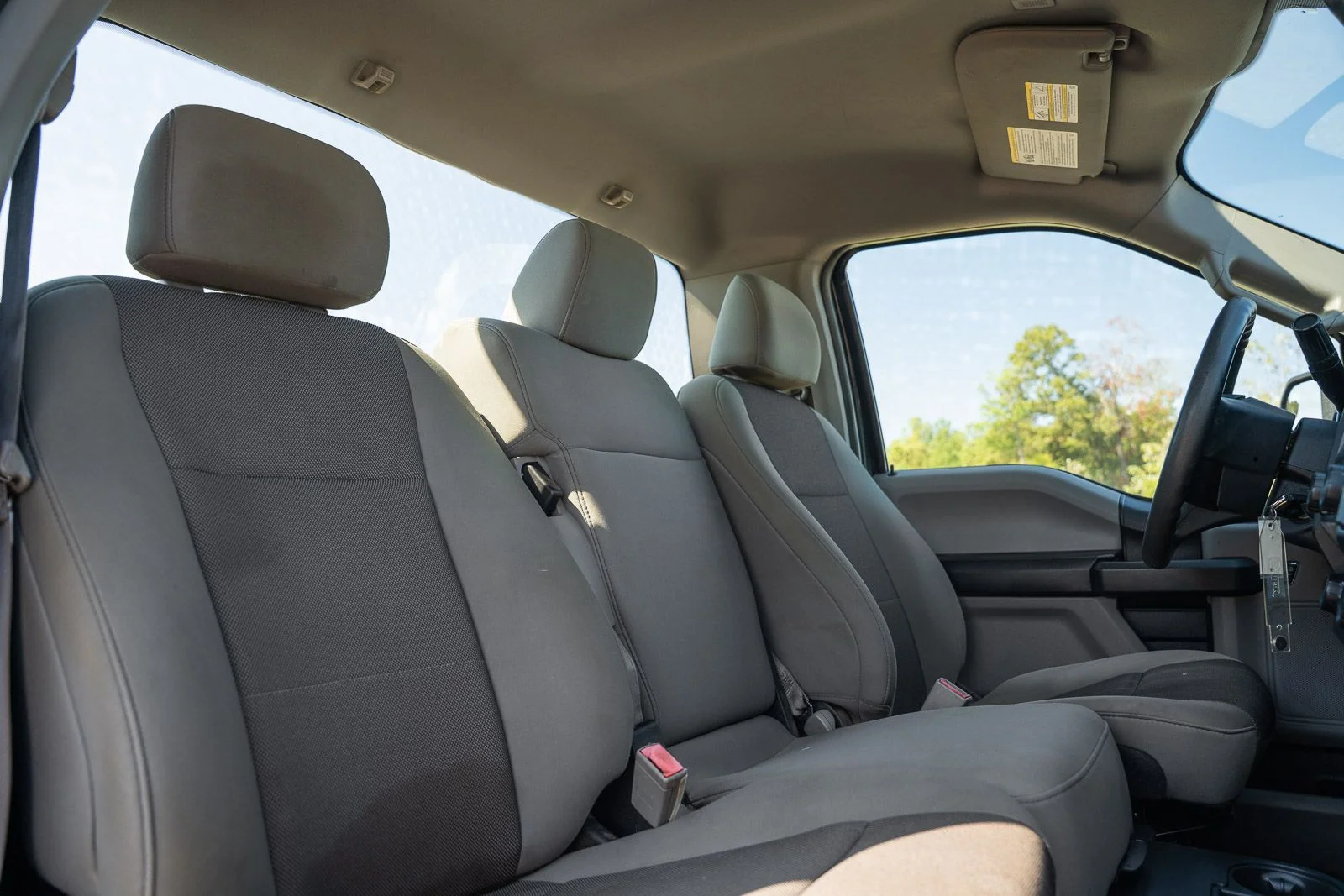 Used 2019 Gray Ford XL image 10