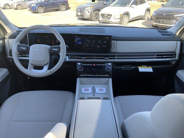 New 2026 Hampton Gray Hyundai SE image 5