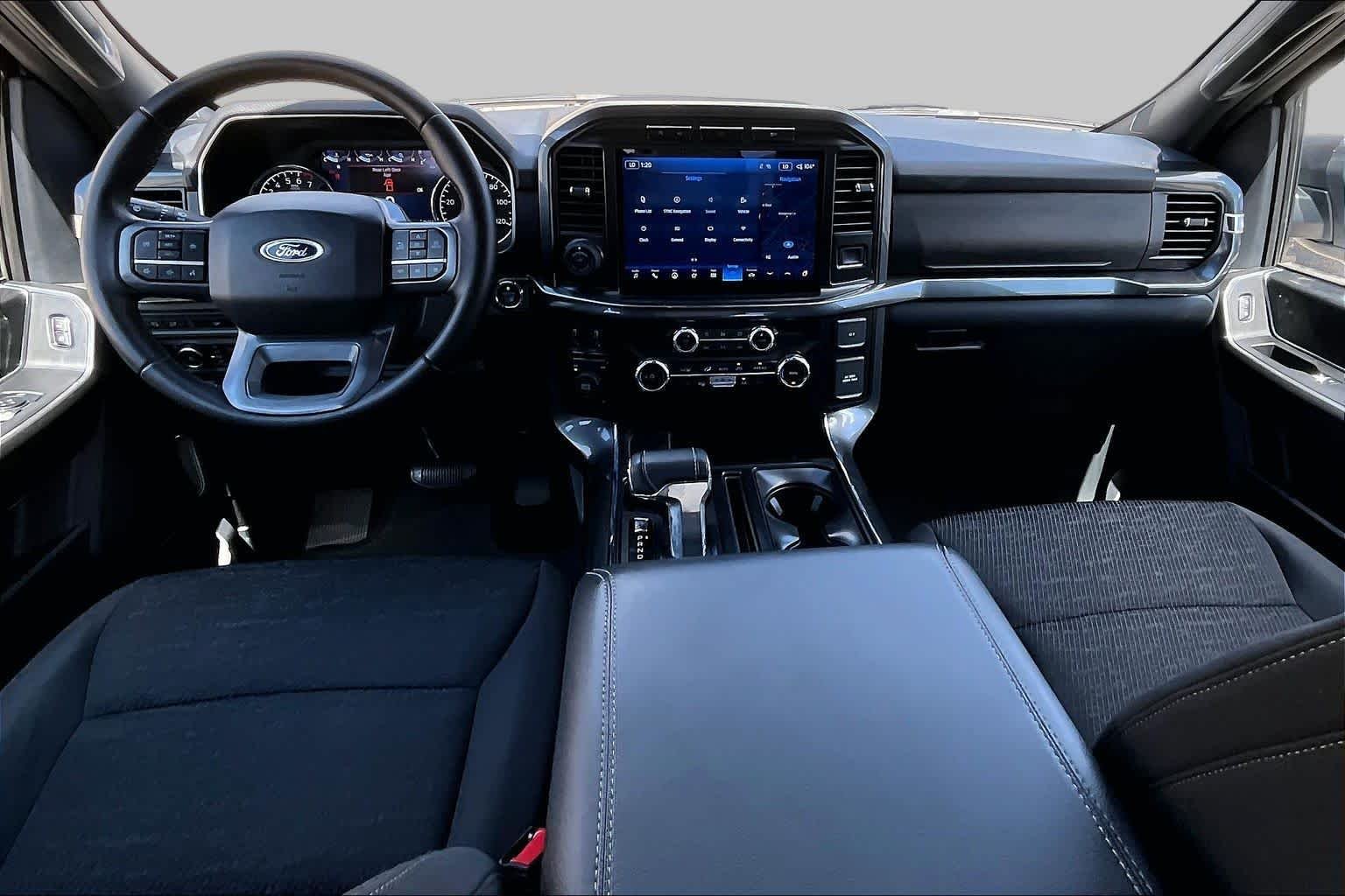 Used 2023 Oxford White Ford XLT image 16
