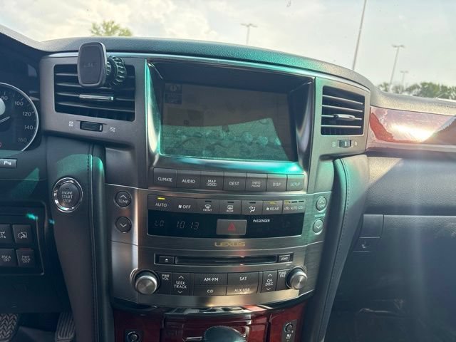 2011 Lexus LX 570 - Photo 15