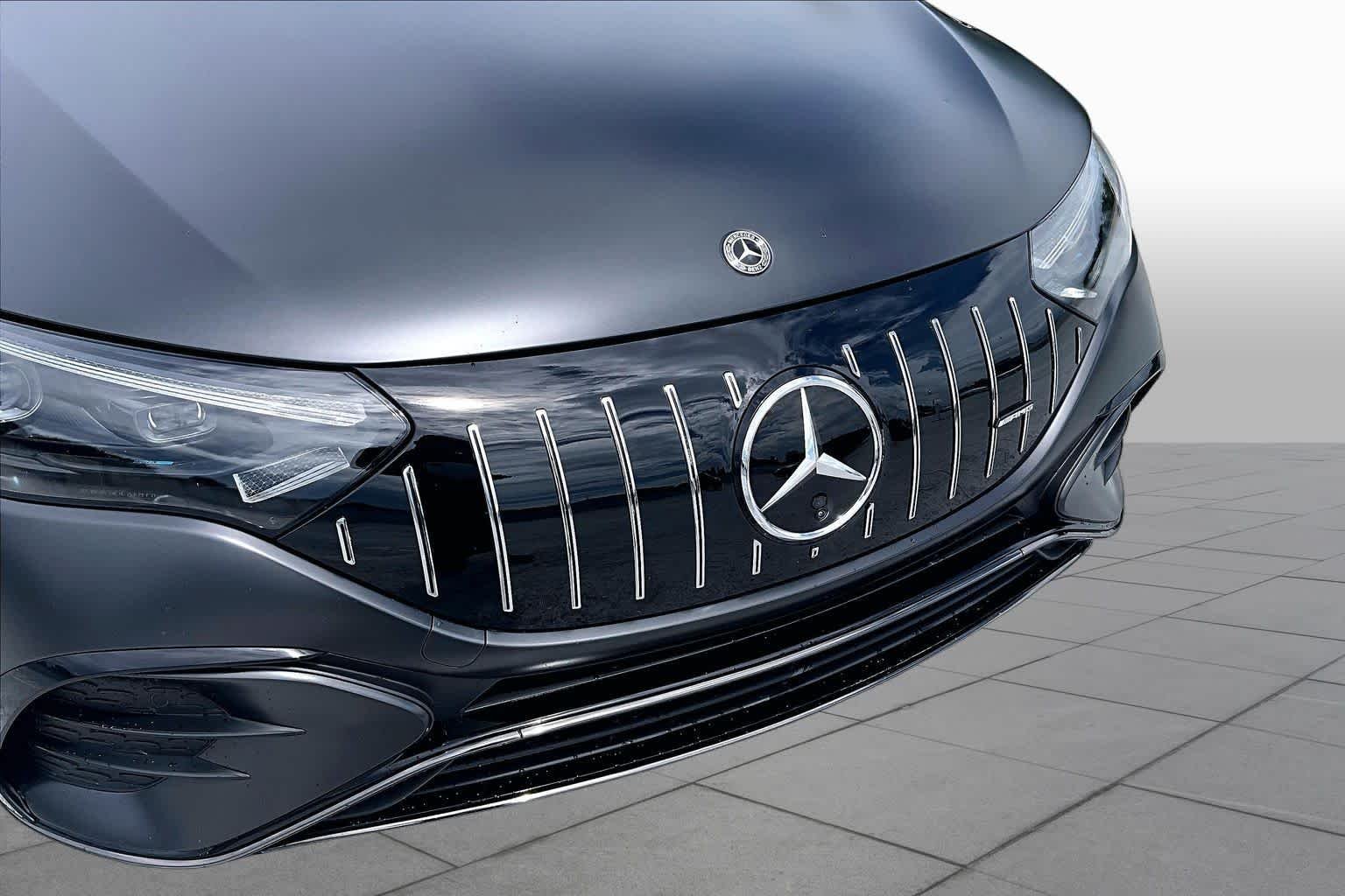 Used 2023 MANUFAKTUR Graphite Grey Magno Mercedes-Benz AMG® EQE image 29