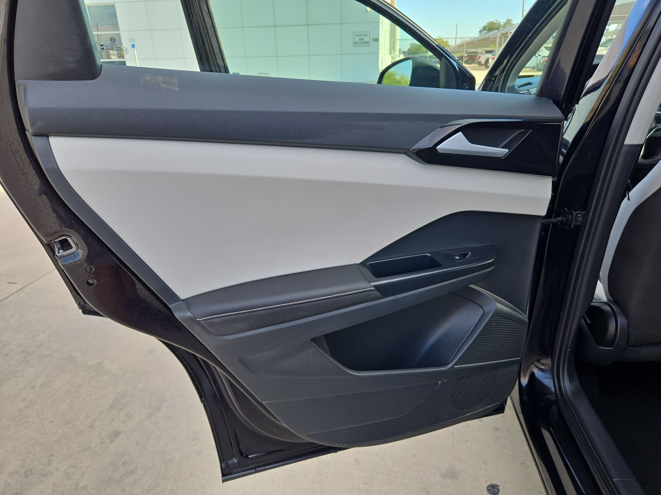 2025 Volkswagen Taos S - Photo 14
