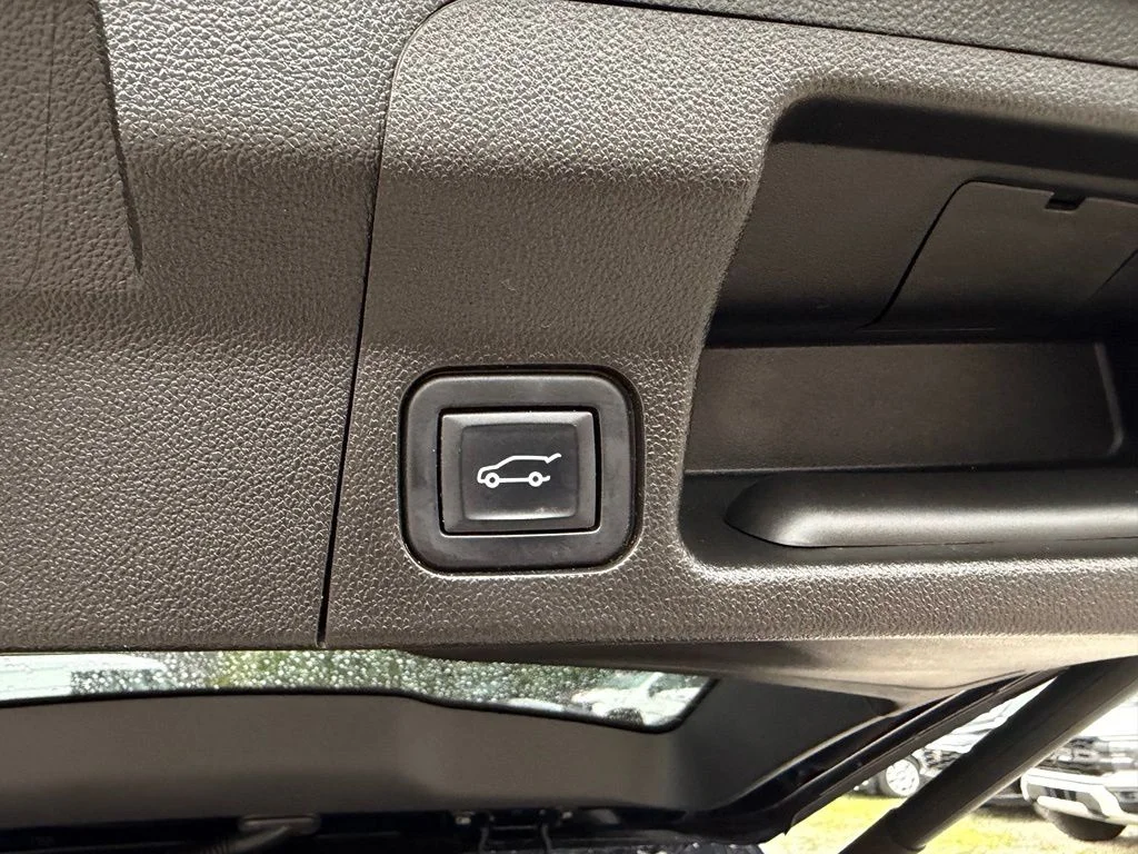 Used 2022 Blue GMC SLE image 8
