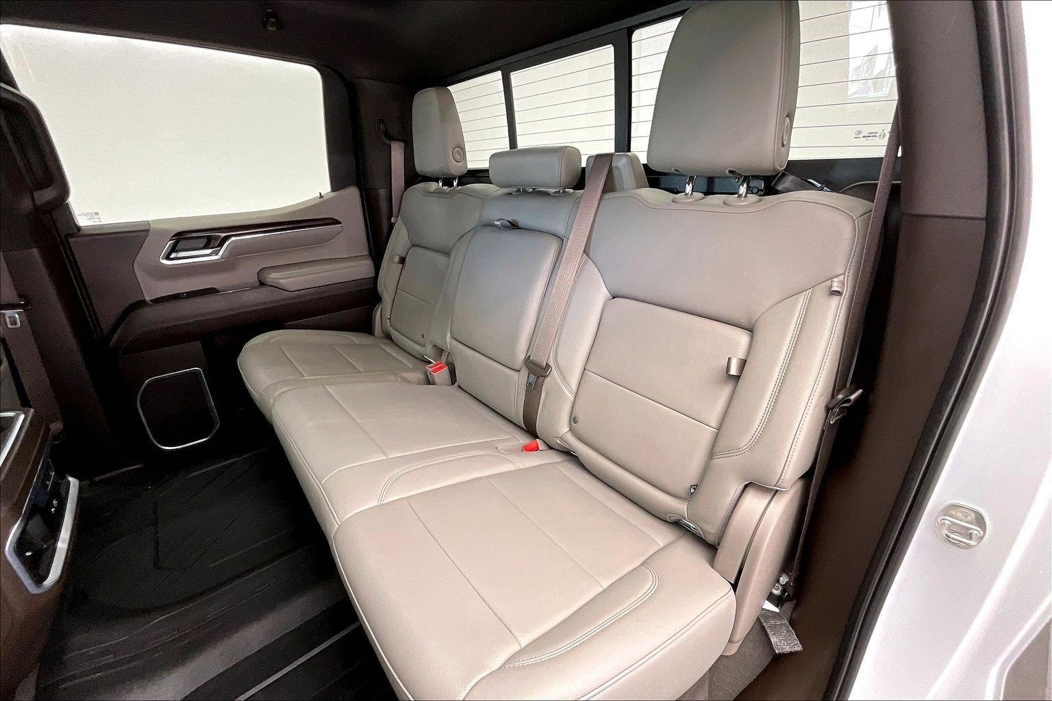 Used 2022 Summit White GMC SLT image 19