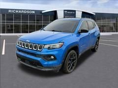 2022 Jeep Compass Latitude Lux 4X4's photo