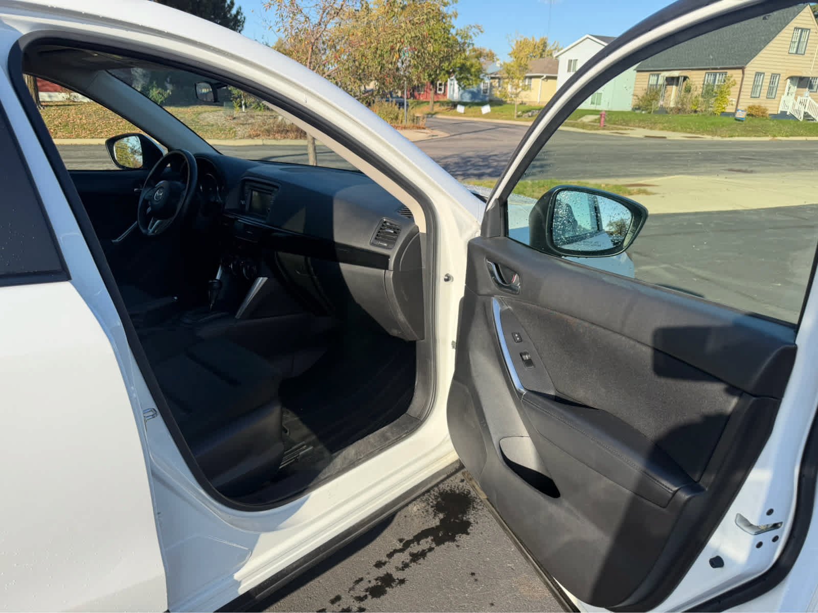 Used 2014 Crystal White Pearl Mica Mazda Touring image 8
