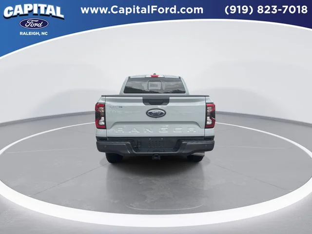 Used 2024 Green Ford XLT image 7