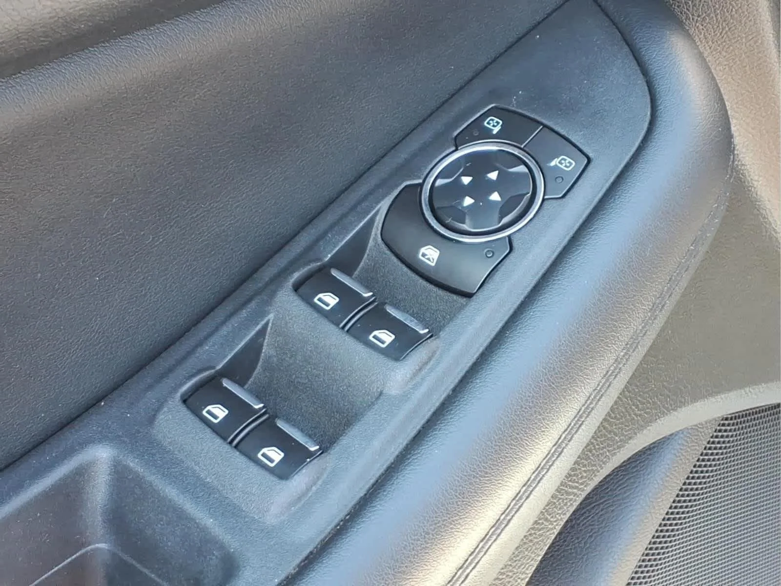 Used 2023 Iconic Silver Ford SEL image 20