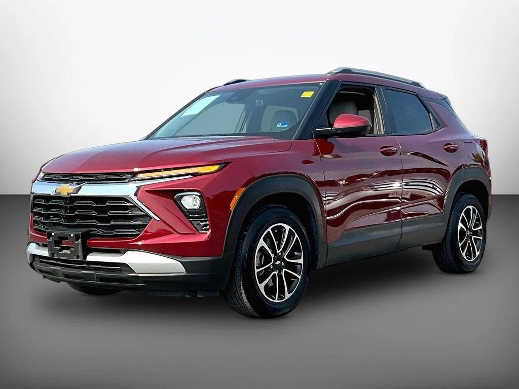 Used 2024 Crimson Chevrolet LT image 3