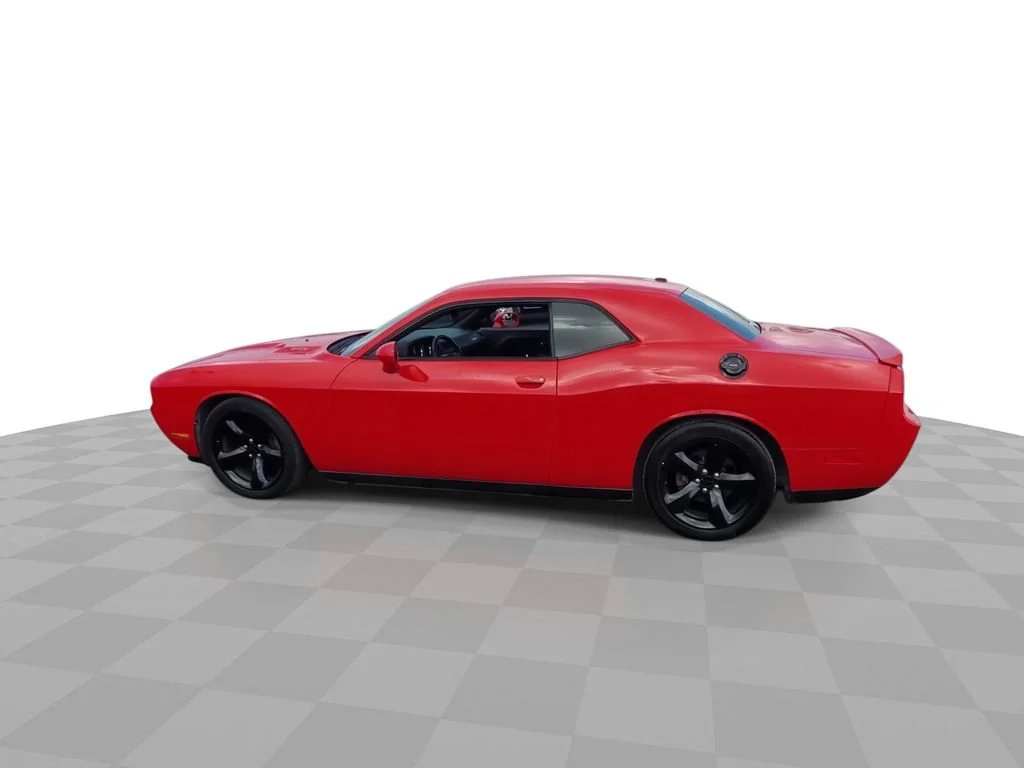 Used 2014 Red Dodge R/T image 9