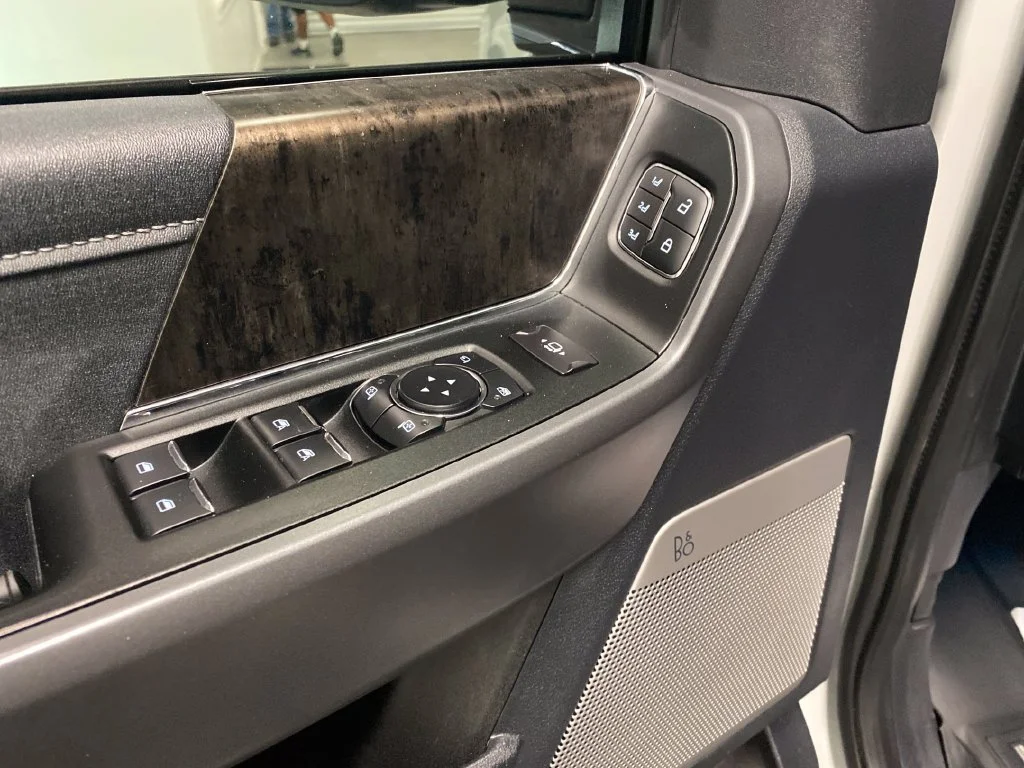 Used 2025 Avalanche Ford Lariat image 12