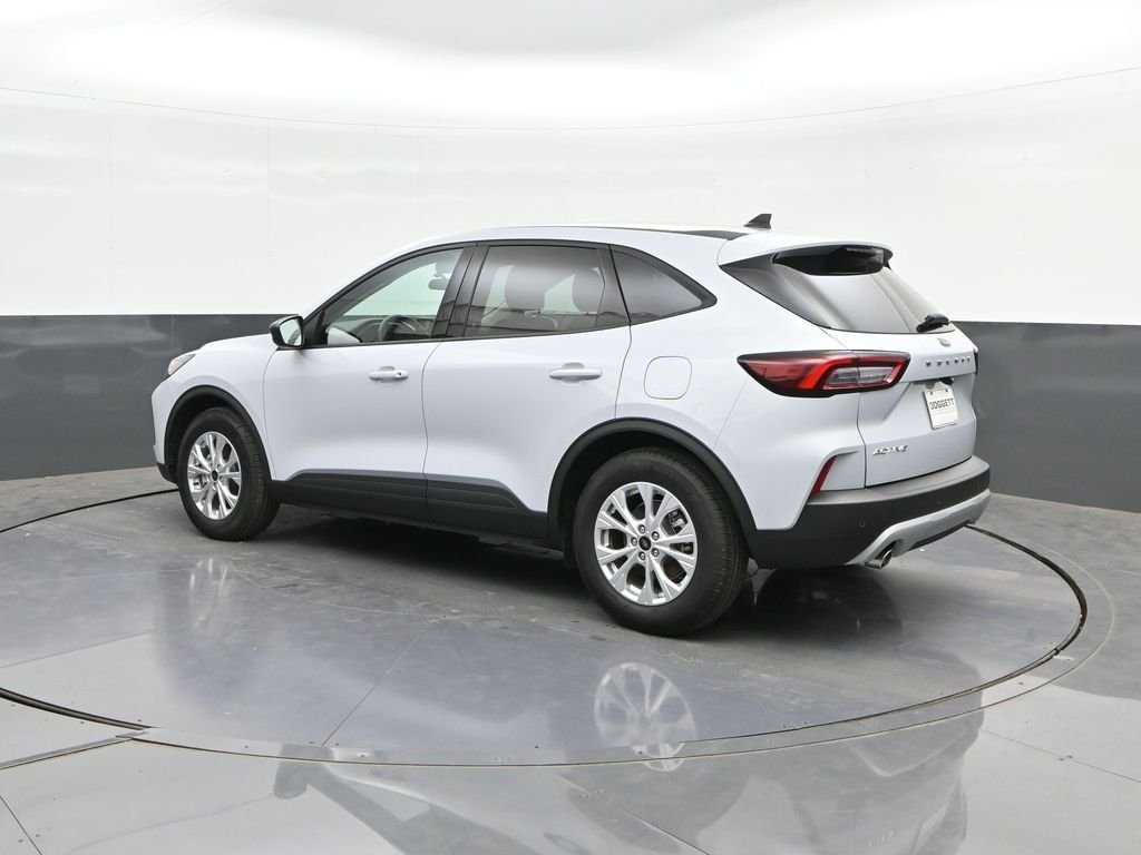 Used 2025 Silver Ford Active image 5