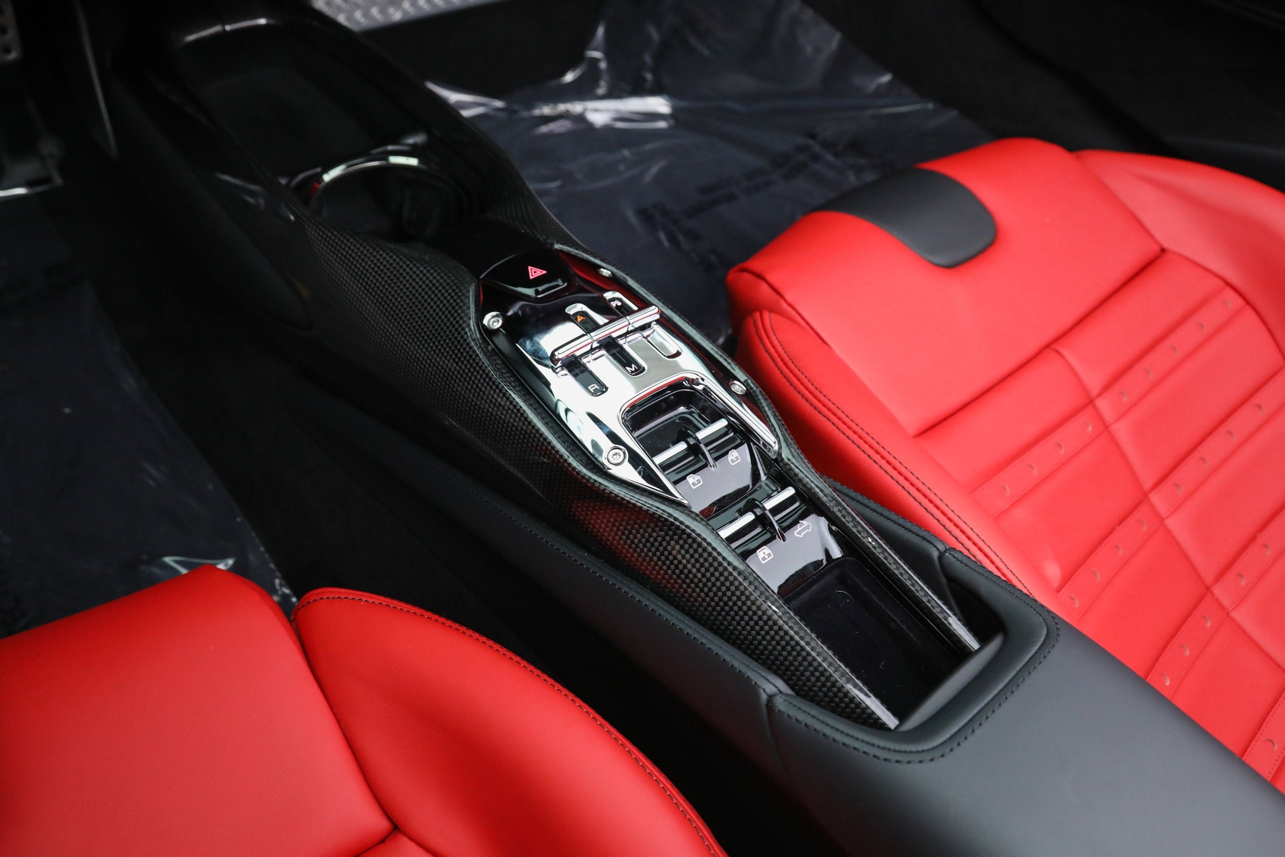 Certified Used 2025 Grigio Medio Ferrari  image 30