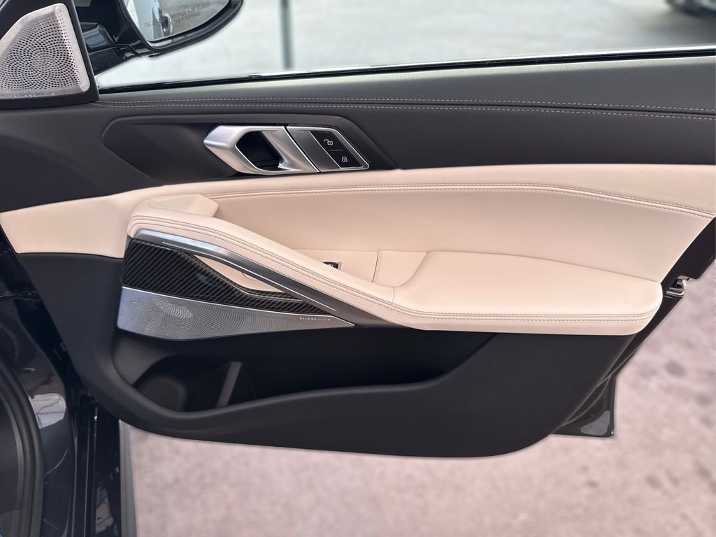 New 2026 Singapore Grey II Metallic BMW M60i image 27