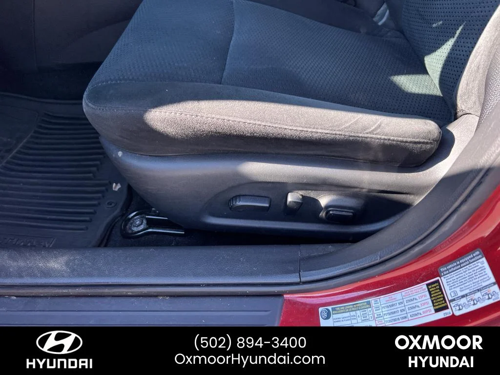 Used 2015 Cayenne Red Nissan 2.5 SV image 7